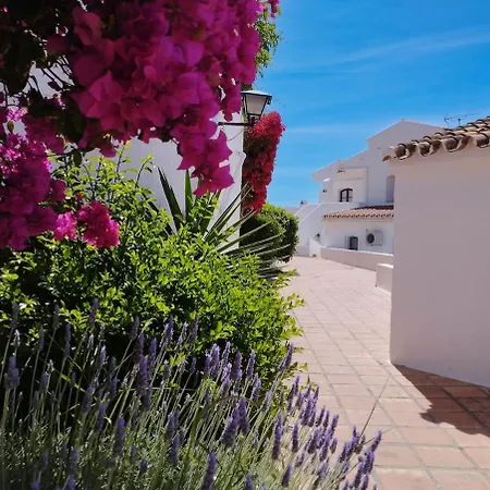 Apartman Stunning 2 Bedroom With Incredible Sea Views