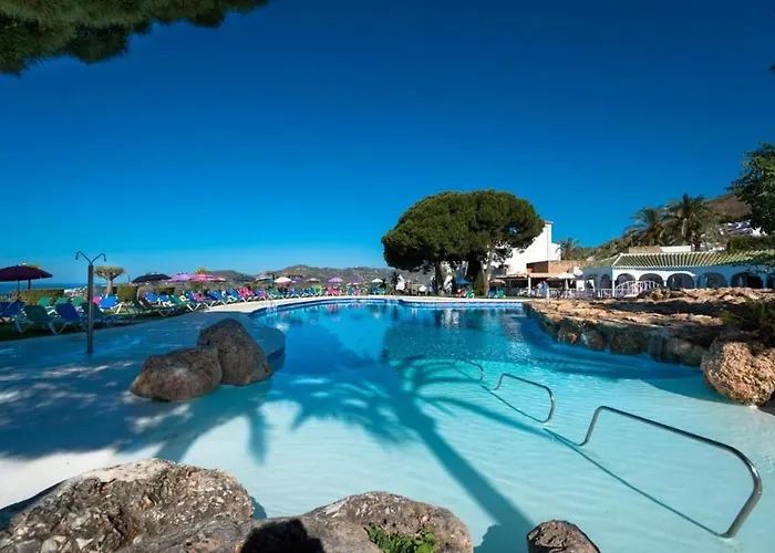 Apartment Stunning 2 Bedroom With Incredible Sea Views