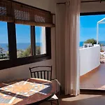 아파트 Stunning 2 Bedroom With Incredible Sea Views 네르하