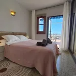 Stunning 2 Bedroom With Incredible Sea Views 아파트 *