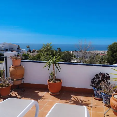 Lejlighed Stunning 2 Bedroom With Incredible Sea Views
